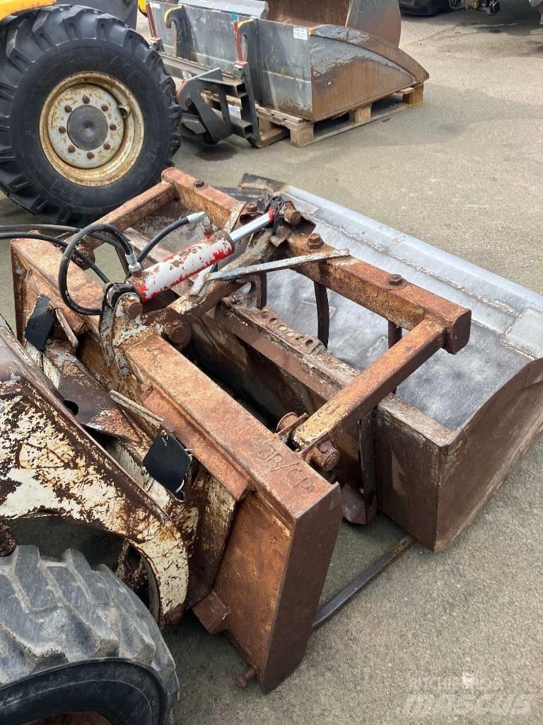 Bobcat 743 Smykem řízené nakladače