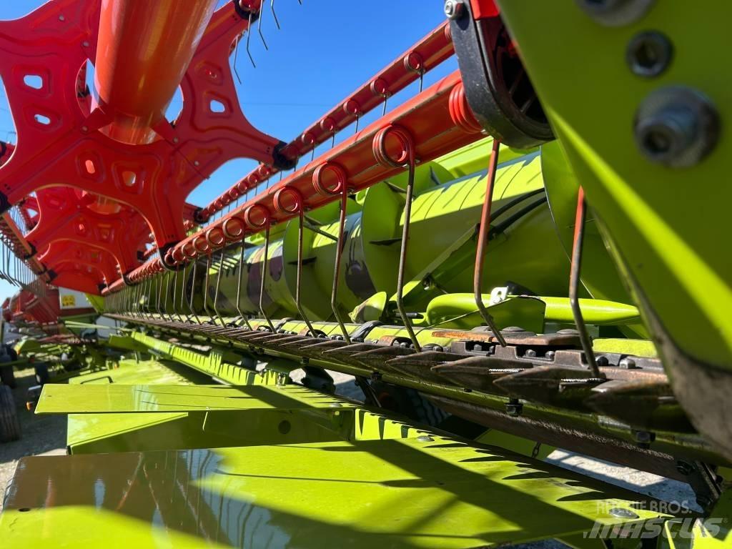 CLAAS Tucano 440 Sklízecí mlátičky