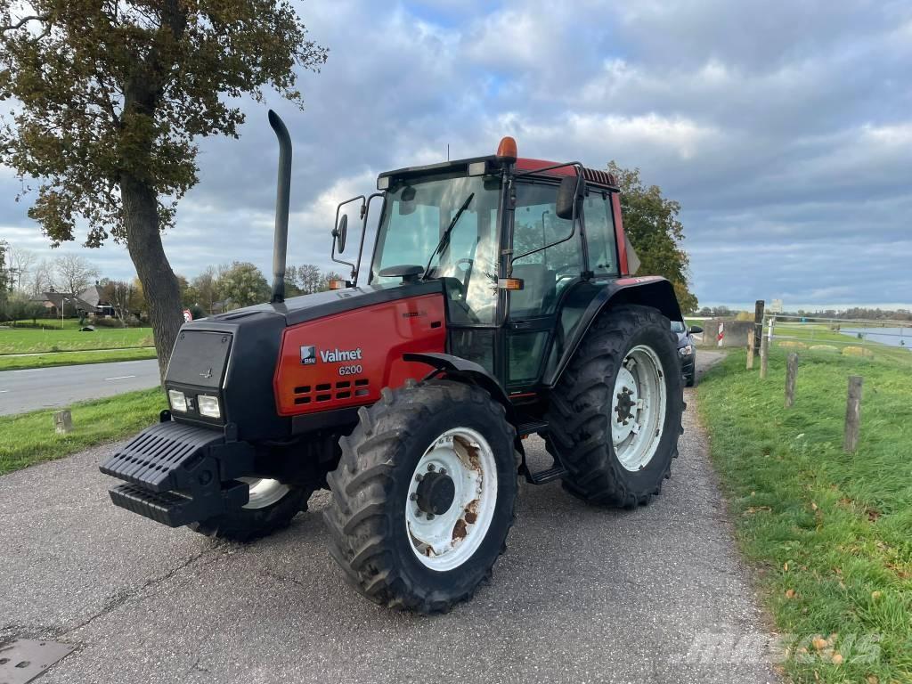 Valmet 6200 Traktory