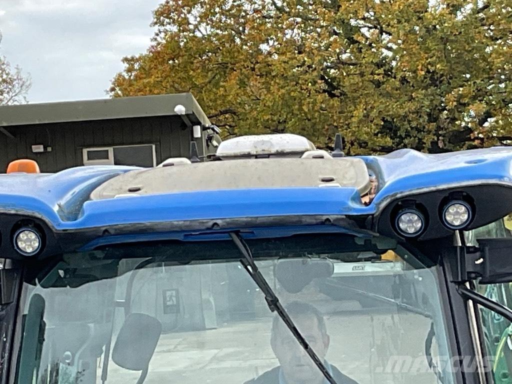 New Holland T 7.210 Traktory