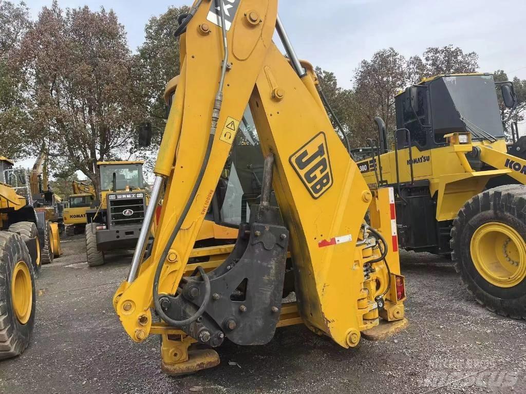 JCB 3CX Rýpadlo-nakladače