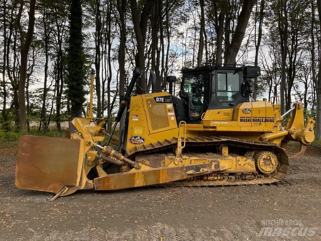 CAT D 7 E Pásové dozery