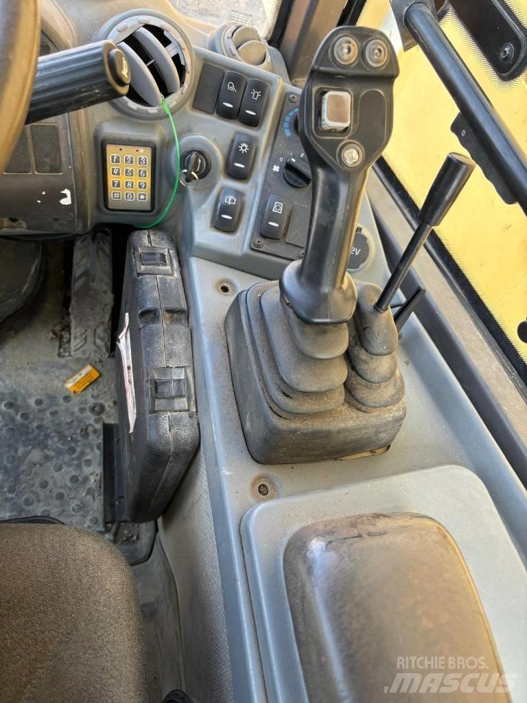 Volvo L 25 F Kolové nakladače