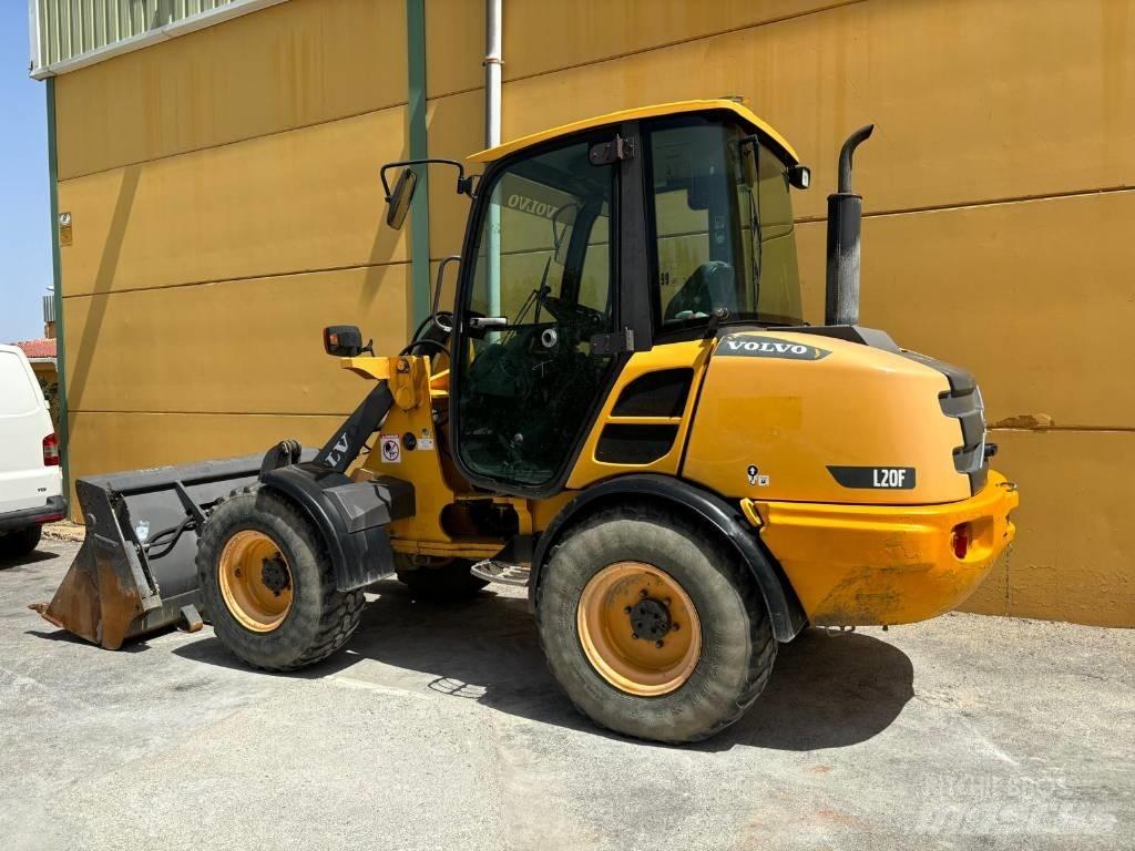 Volvo L 25 F Kolové nakladače