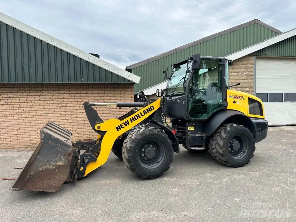 New Holland W80C Kolové nakladače