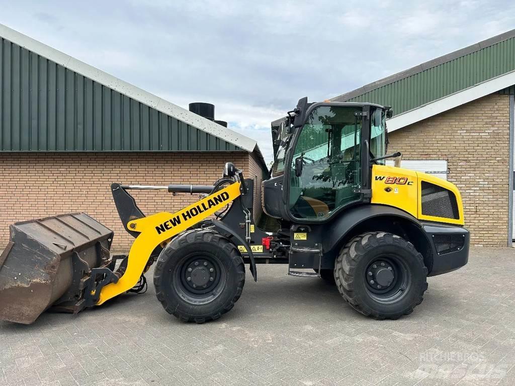 New Holland W80C Kolové nakladače