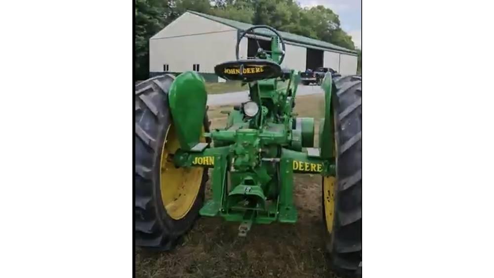 John Deere A Traktory