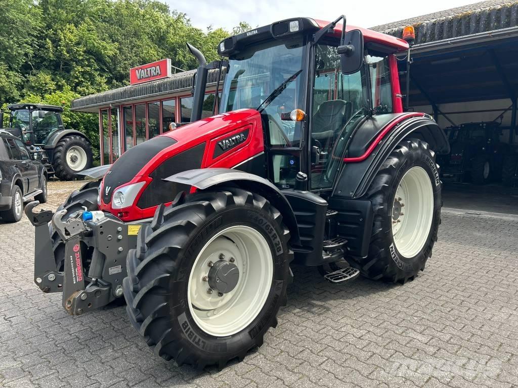 Valtra N 93 Traktory