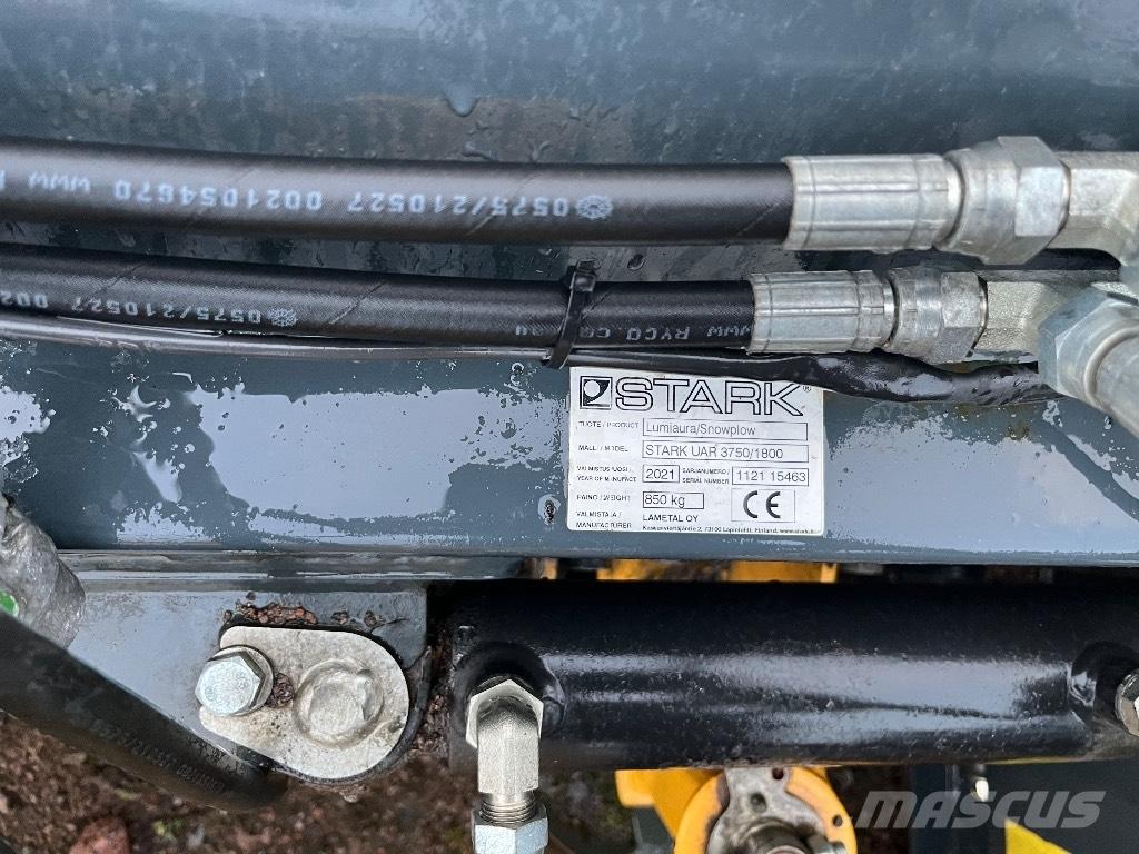 Stark Uar 3750/1800 Sněžné pluhy, přední sněhové radlice