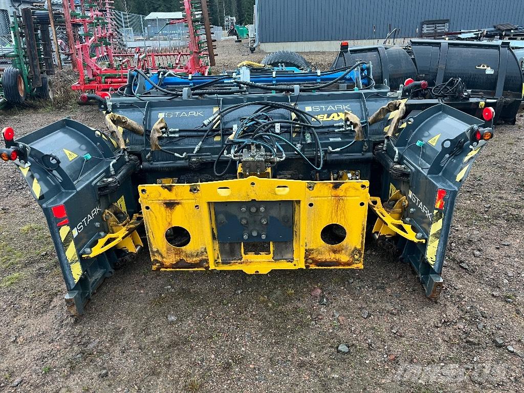 Stark Uar 3750/1800 Sněžné pluhy, přední sněhové radlice