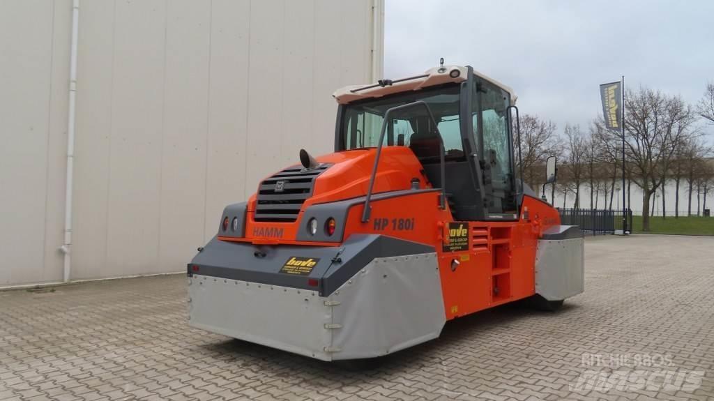 Hamm HP180i Pneumatikové válce