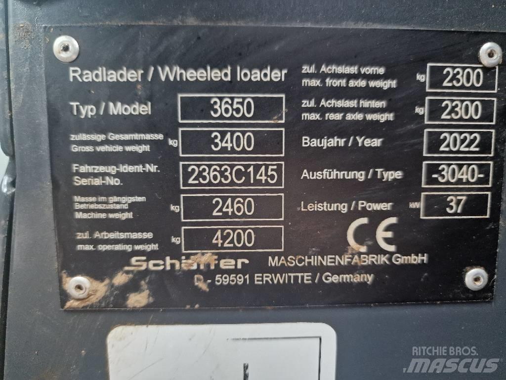 Schäffer 3650 Kolové nakladače