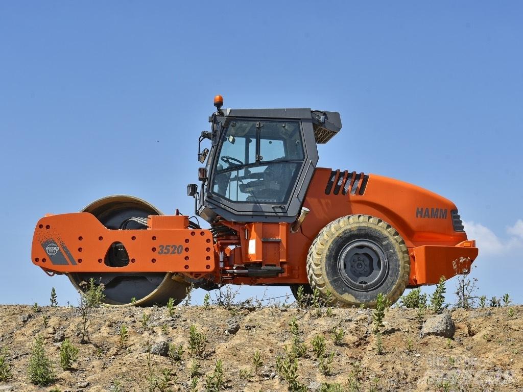 Hamm 3520 HT Tahačové válce
