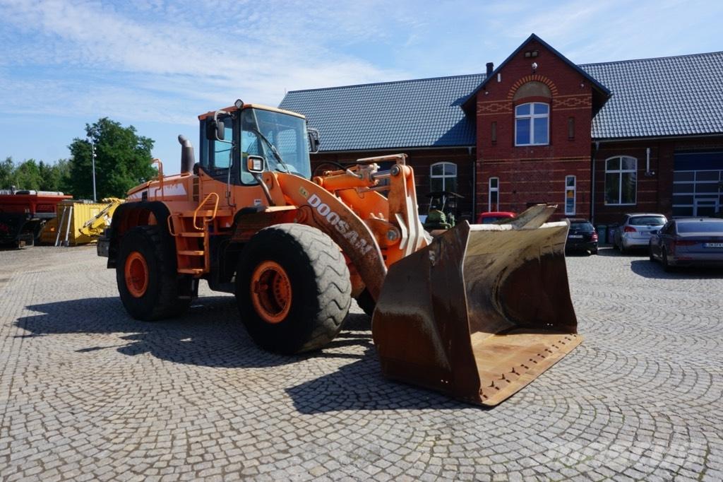 Doosan DL 400 Kolové nakladače