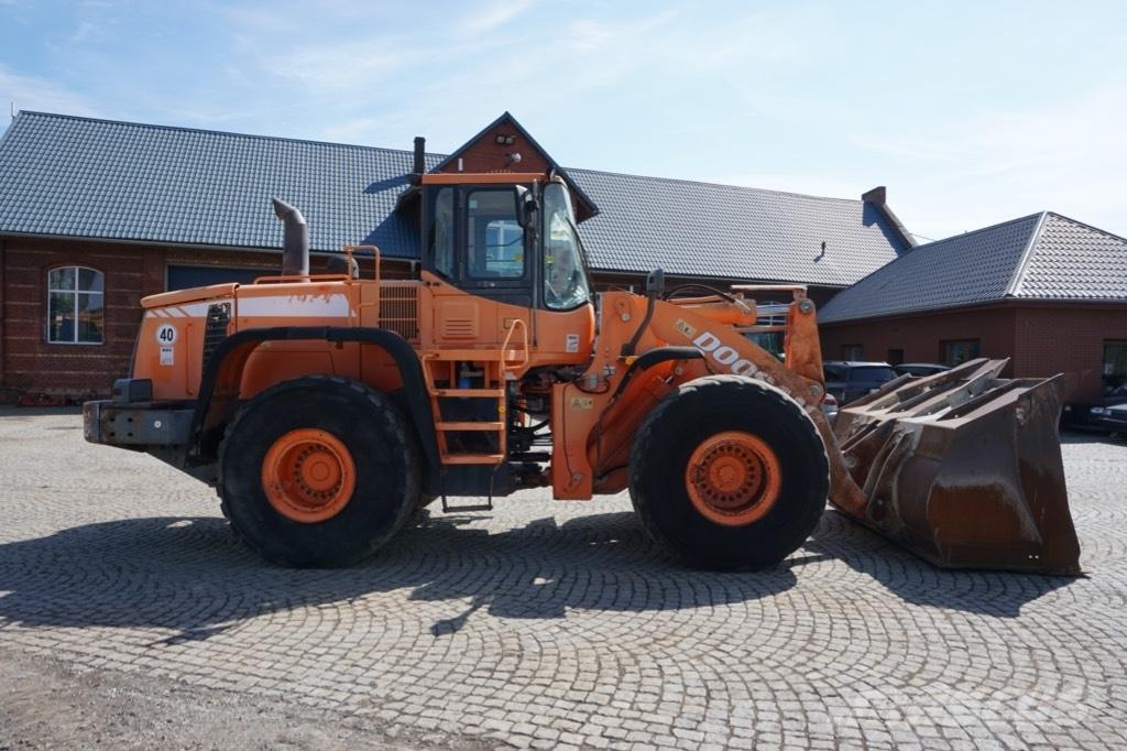 Doosan DL 400 Kolové nakladače