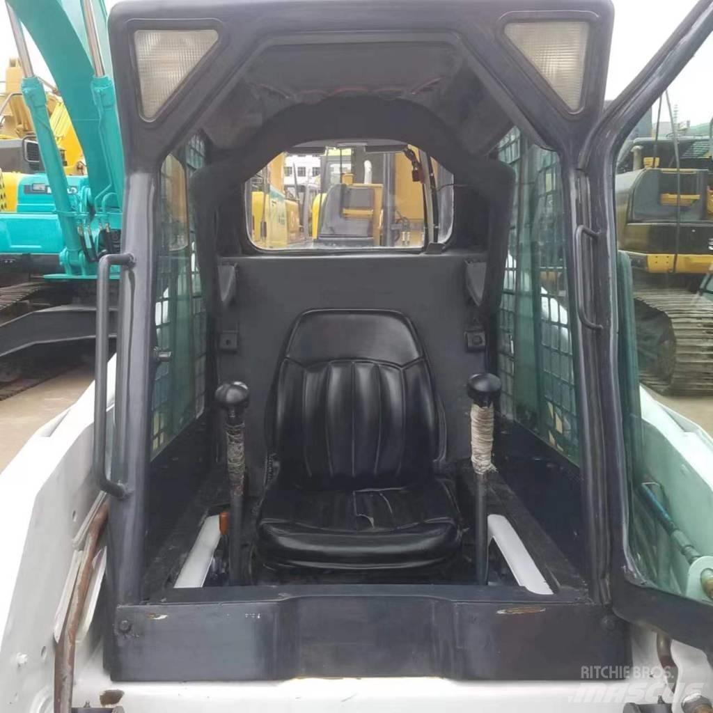 Bobcat S 160 Smykem řízené nakladače