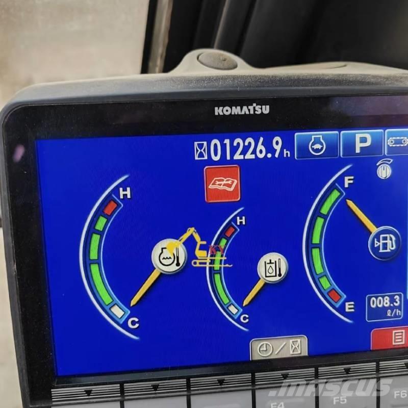 Komatsu PC 300-8 Pásová rýpadla
