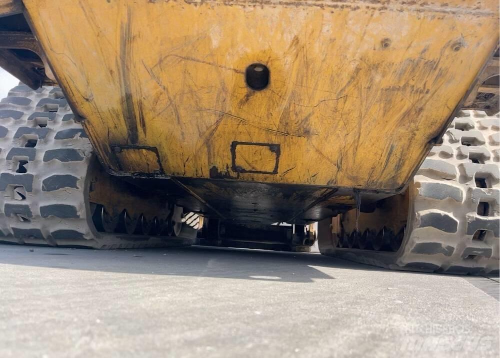 CAT 299D3XE Smykem řízené nakladače