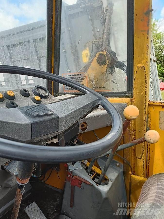 JCB 415P Kolové nakladače