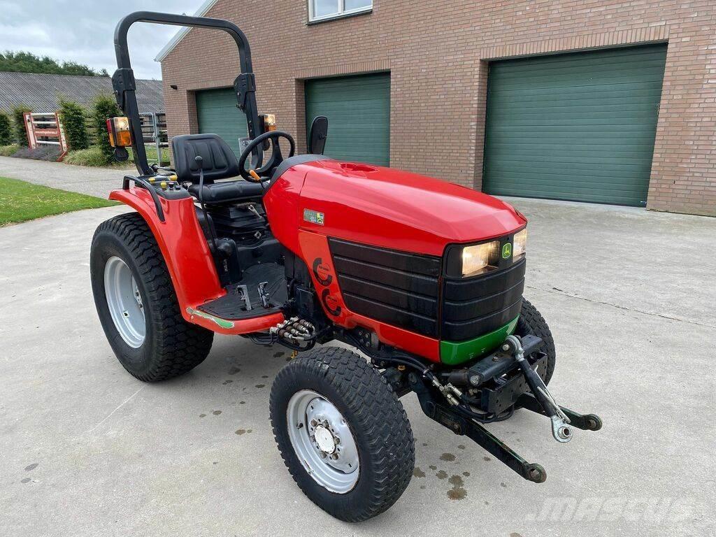 John Deere 4410 Traktory
