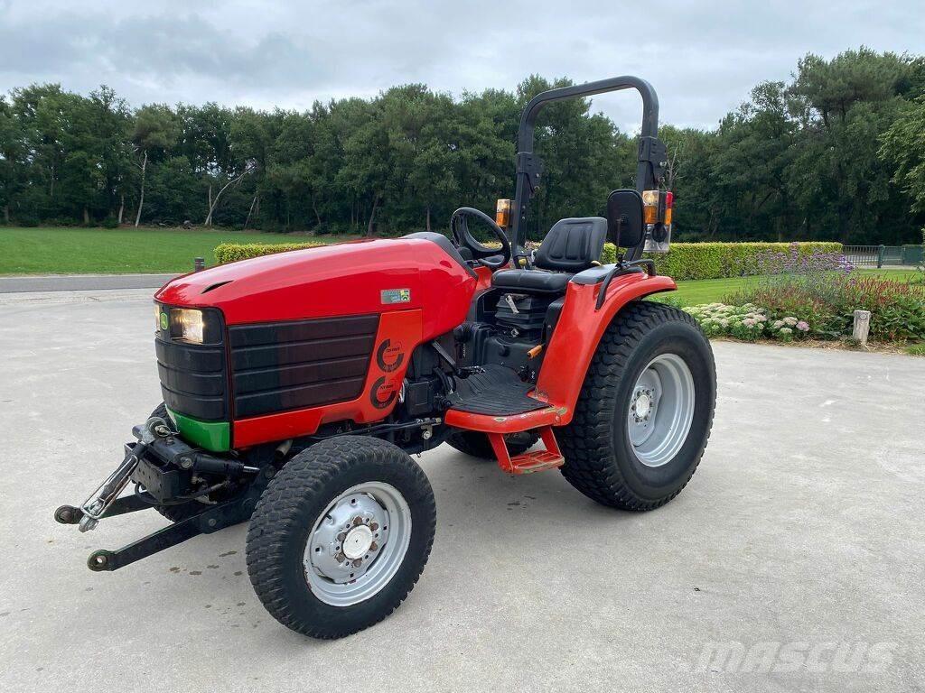 John Deere 4410 Traktory