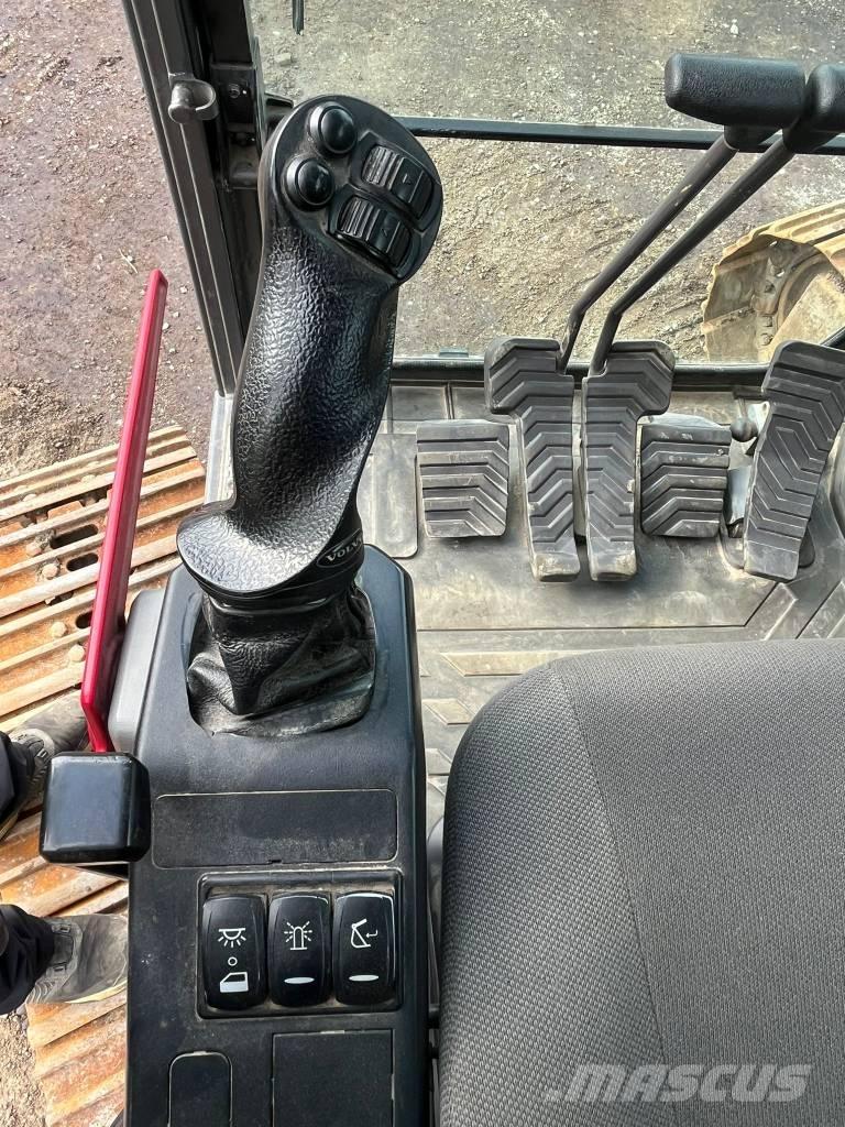 Volvo ECR 235 EL Pásová rýpadla