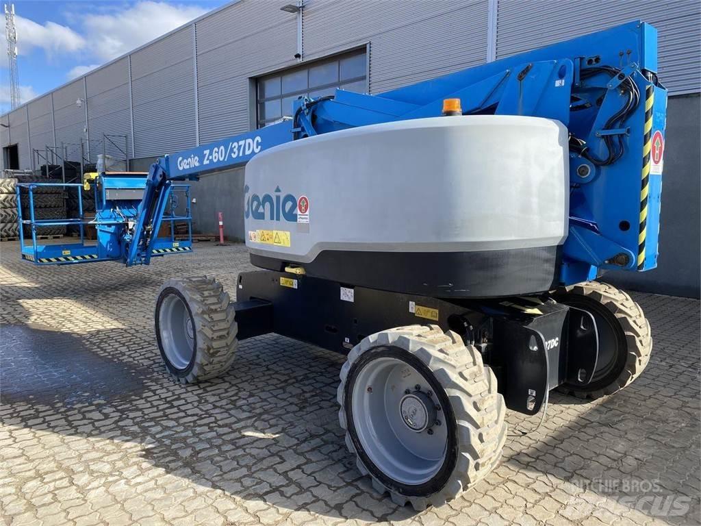 Genie Z60/37 DC Kloubové plošiny