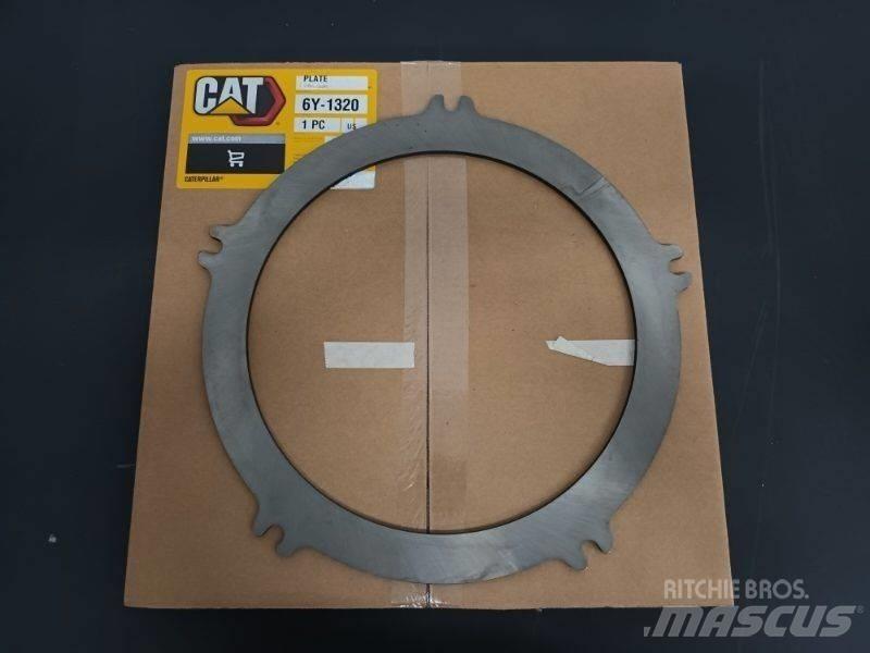 CAT PLATE 6Y-1320 Podvozky a zavěšení kol