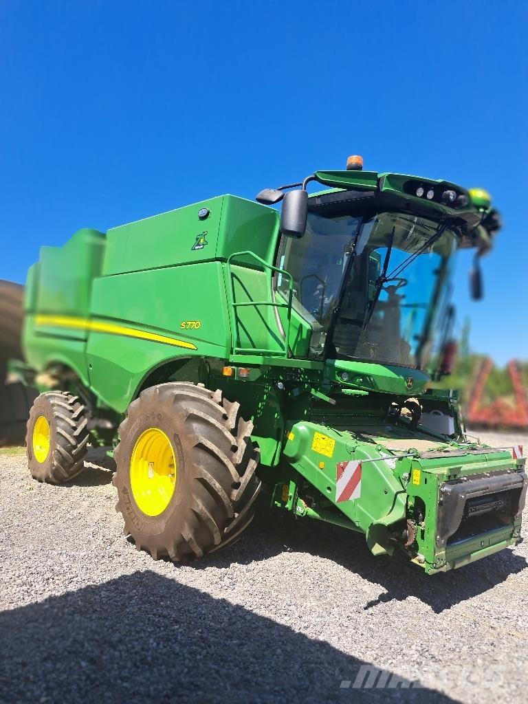 John Deere S 770 Sklízecí mlátičky