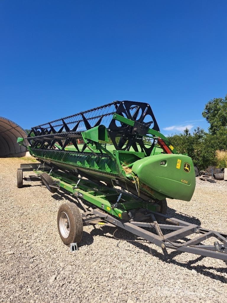 John Deere S 770 Sklízecí mlátičky