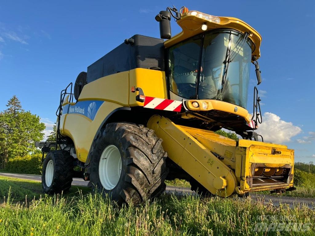 New Holland CX 860 Sklízecí mlátičky