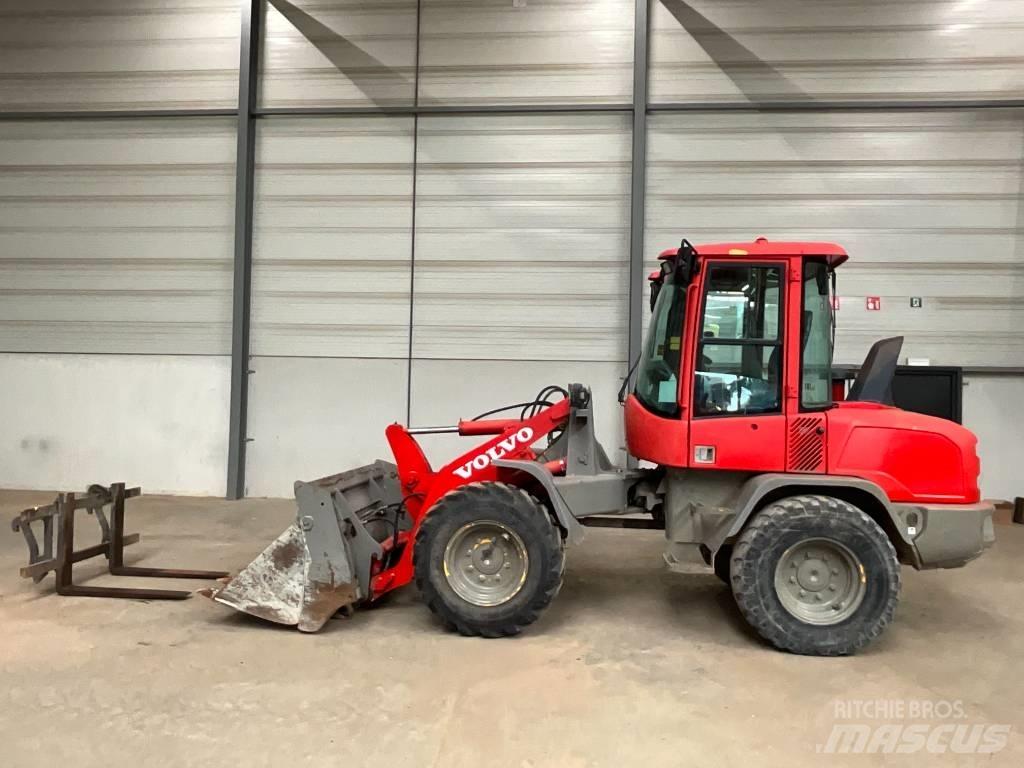 Volvo L 30 G Kolové nakladače
