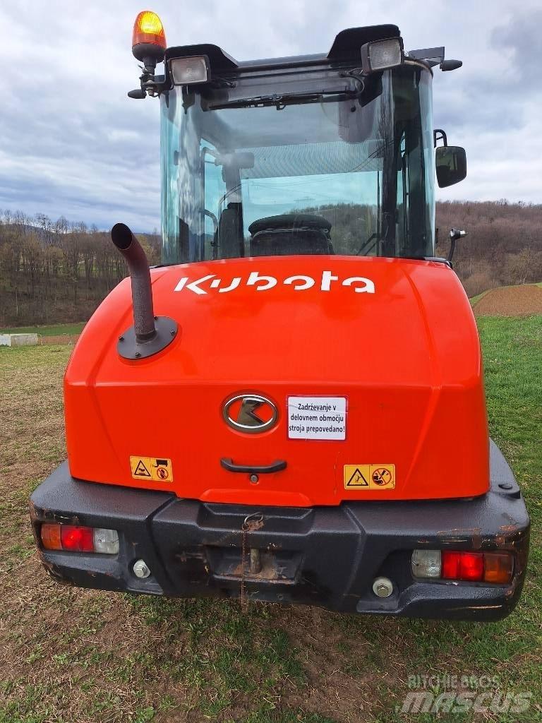 Kubota R 085 Kolové nakladače