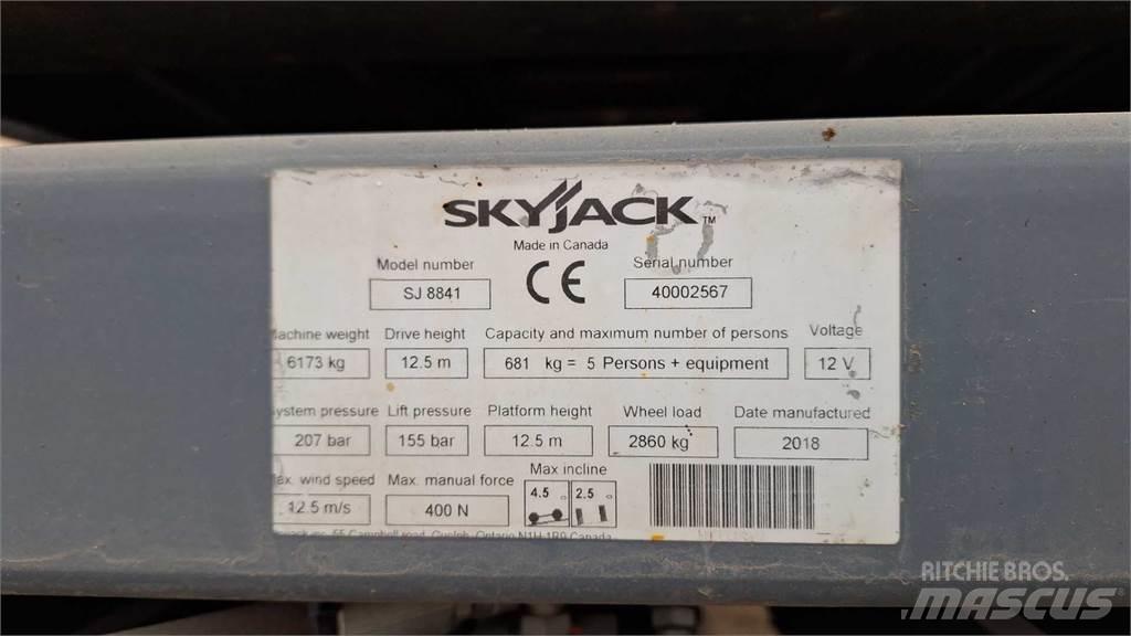 SkyJack 8841RT Nůžková zvedací plošina