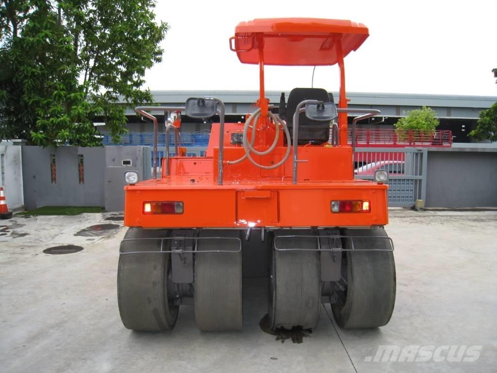 Sakai TZ 701 Pneumatikové válce