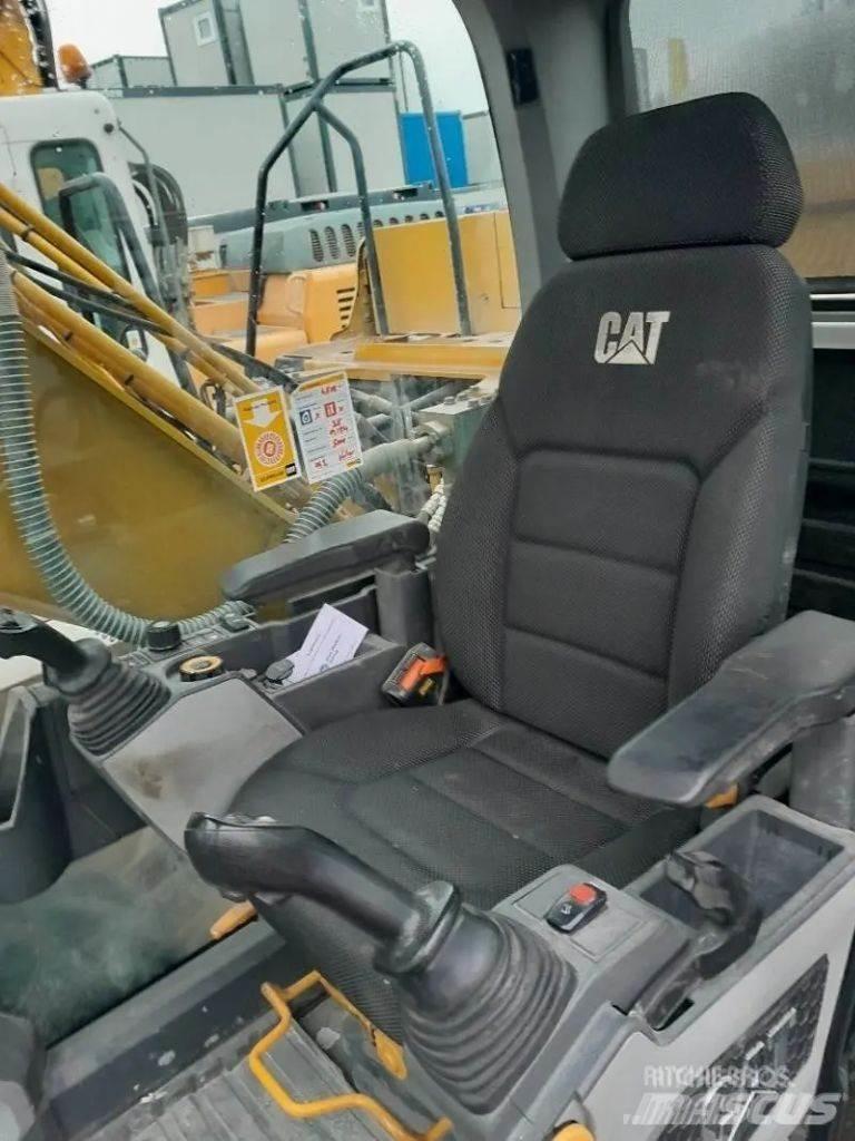 CAT 320 Pásová rýpadla
