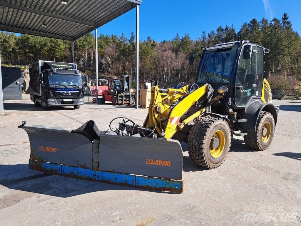 Komatsu WA 80 M Kolové nakladače