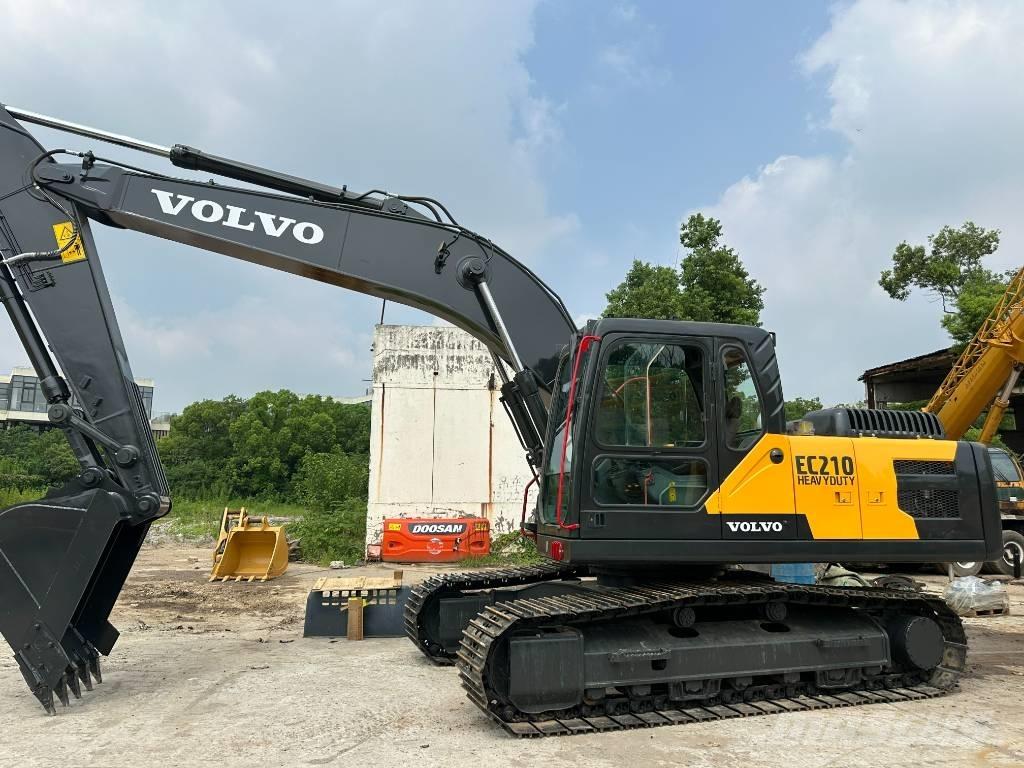 Volvo EC 210 Midi rýpadla 7t - 12t