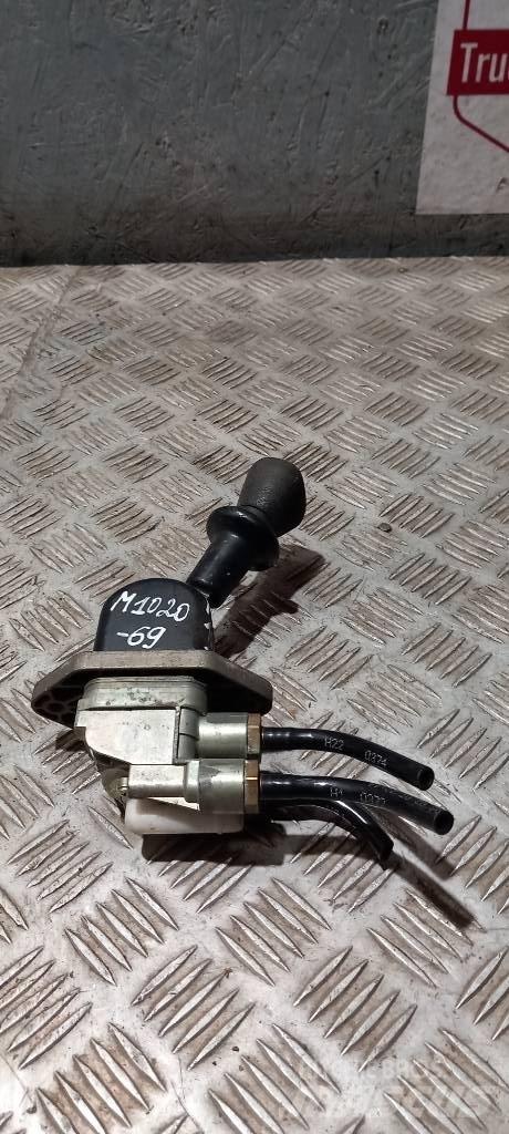 MAN TGA  81523156171 Kabiny a interiér