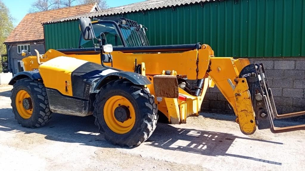 JCB 540-140 Teleskopické manipulátory