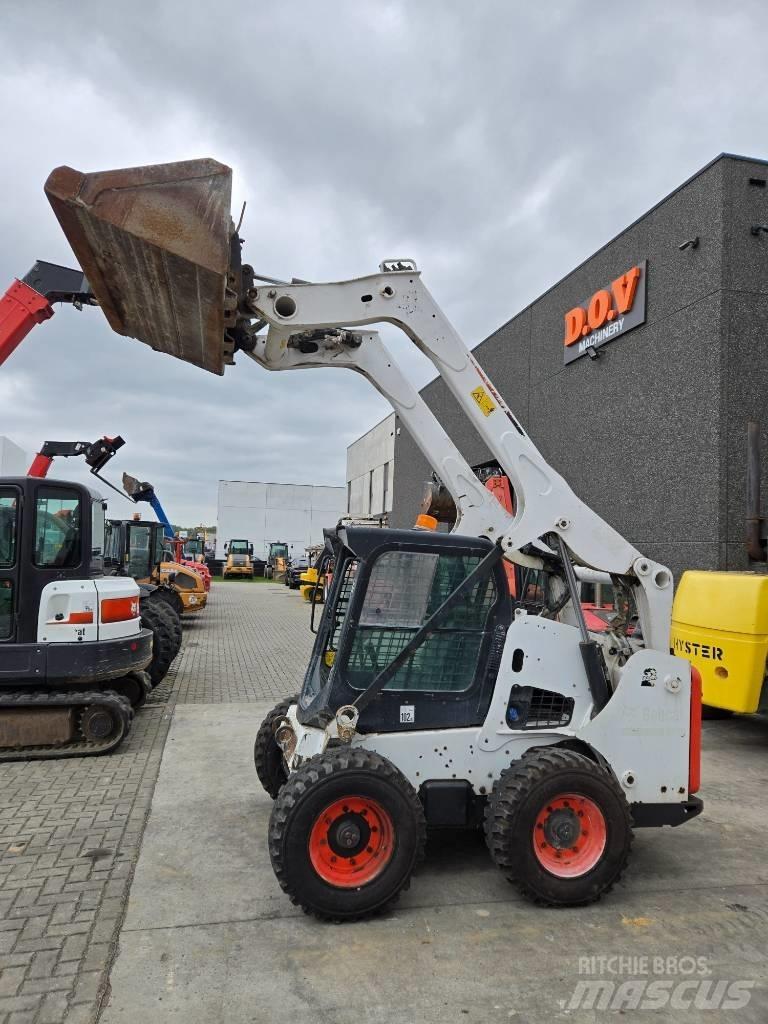 Bobcat S 770 Smykem řízené nakladače