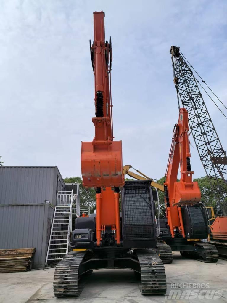 Hitachi ZX 200-3 G Pásová rýpadla
