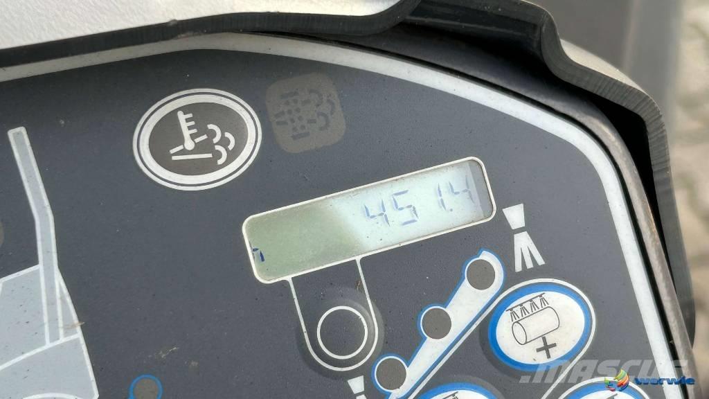 Hamm HD 14i VV Tandemové válce