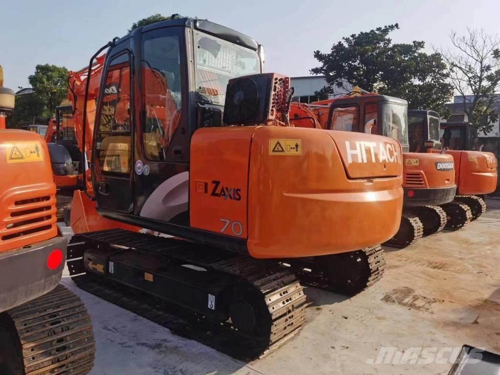 Hitachi ZX 70 Midi rýpadla 7t - 12t