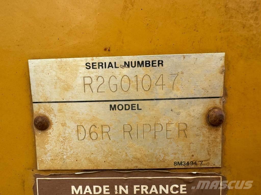 CAT D6R Ripper Ostatní komponenty