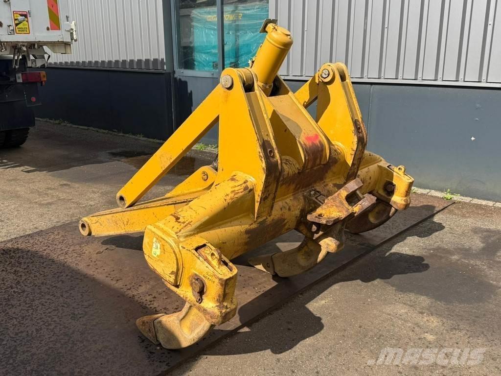 CAT D6R Ripper Ostatní komponenty