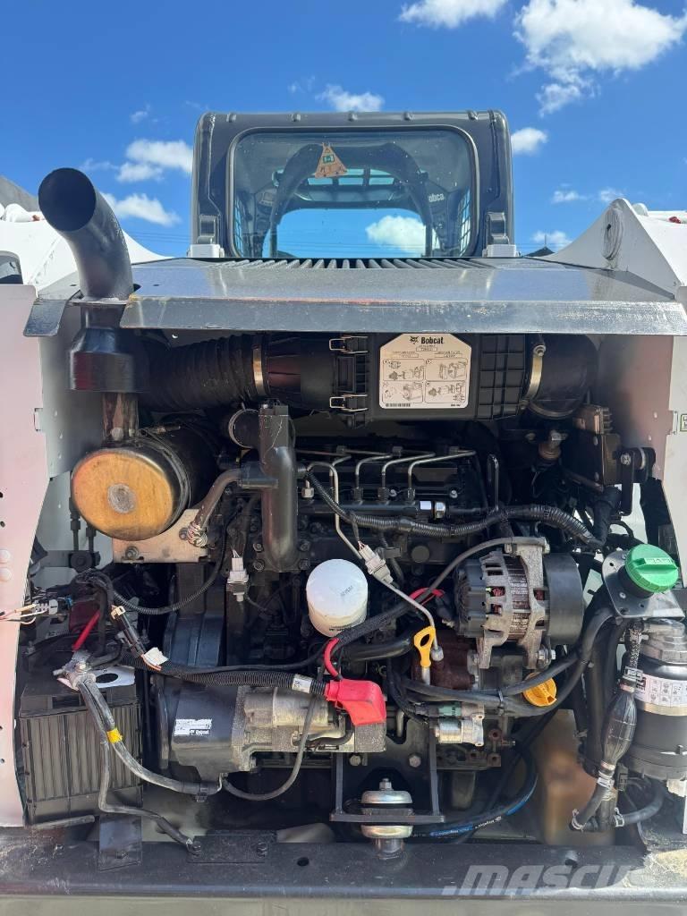 Bobcat T 550 Smykem řízené nakladače