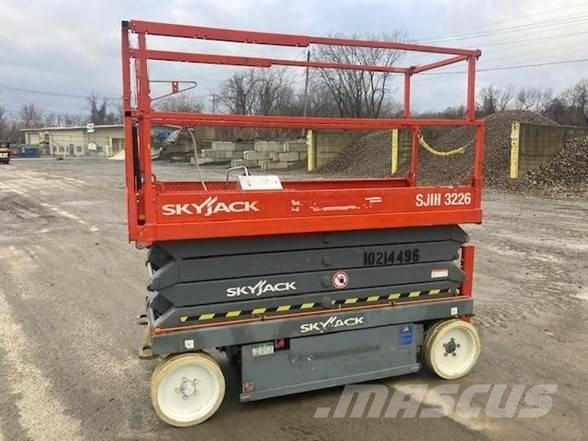 SkyJack SJ III 3226 Nůžková zvedací plošina
