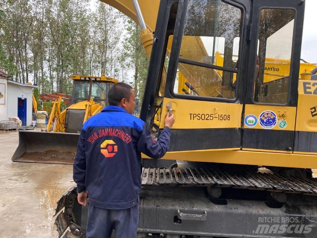 CAT E 200 B Pásová rýpadla