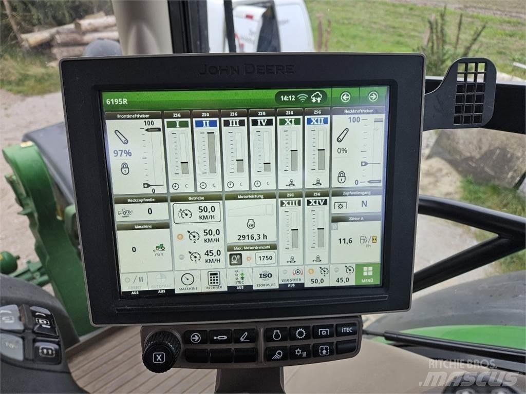 John Deere 6195R Další